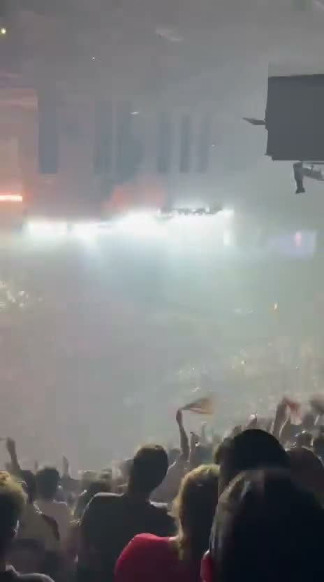 Scotiabank Arena concert, Crowd placement